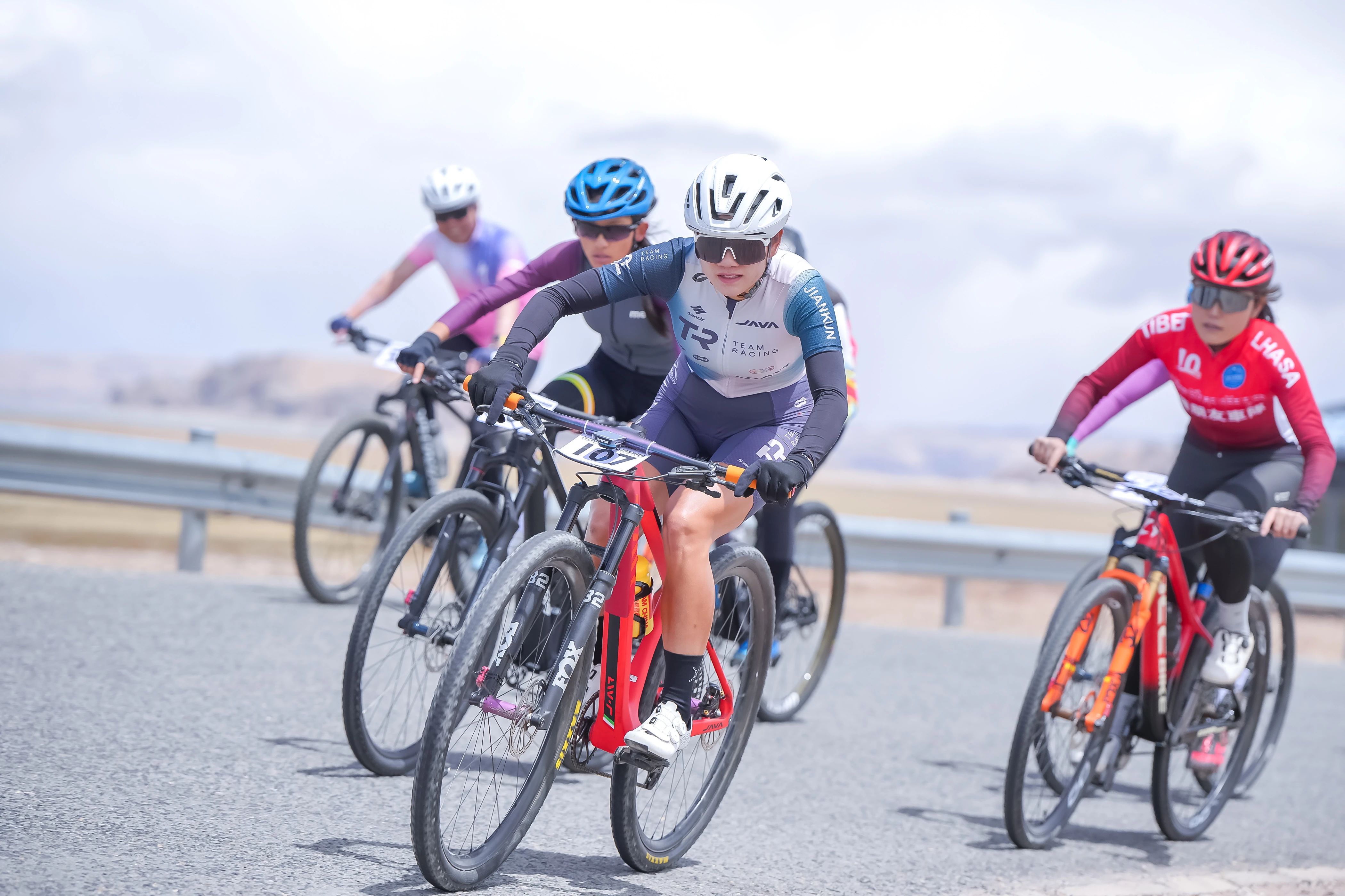 什么？ JAVA-JIANKUN車隊隊長三天豪奪雙冠！