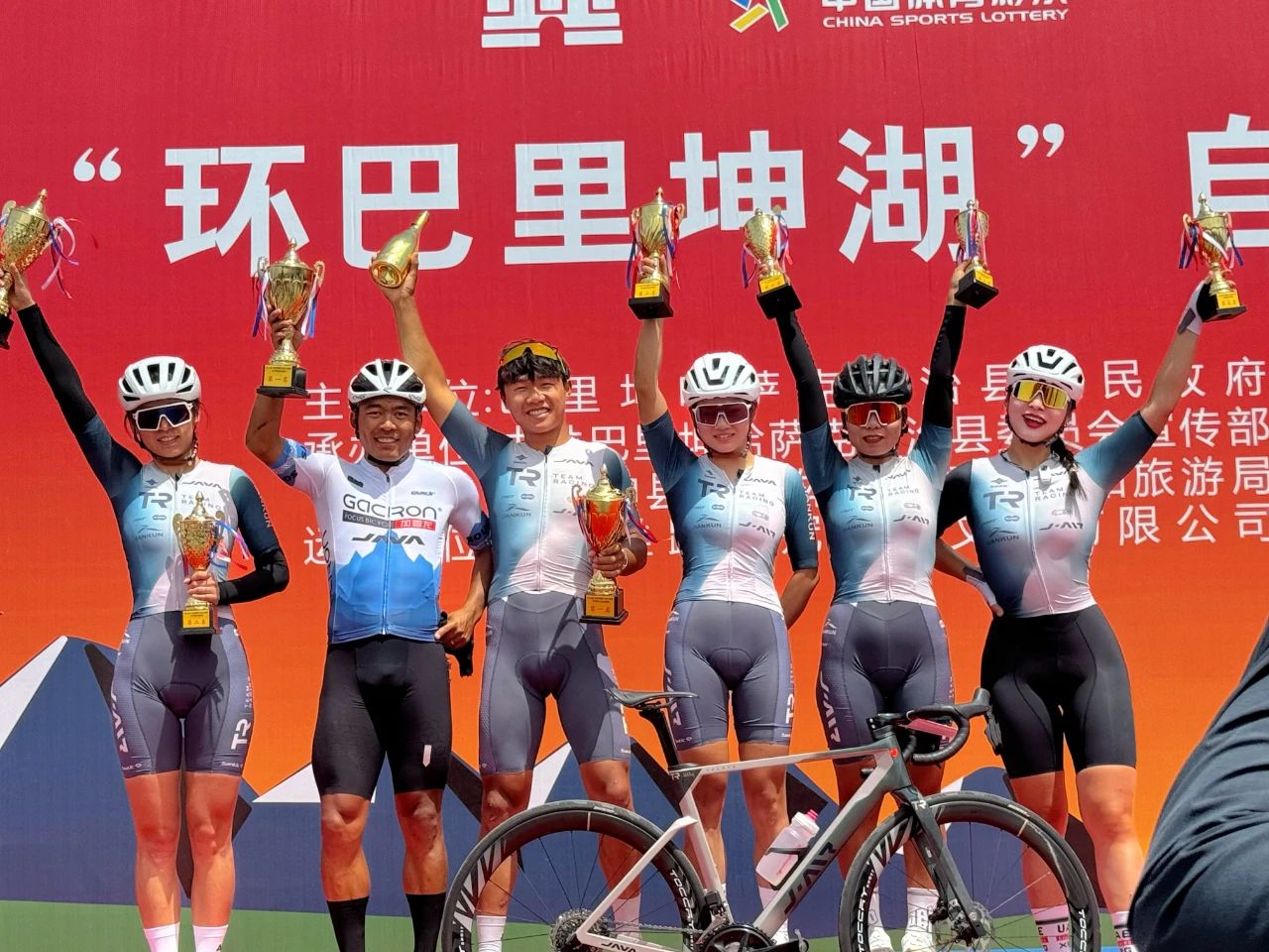 巴里坤湖上演速度魔法！JAVA戰(zhàn)隊全員開掛